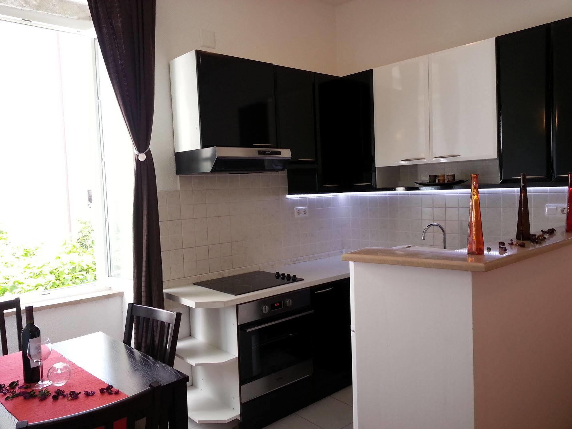 Rooms Eden Old Town Дубровник Екстериор снимка
