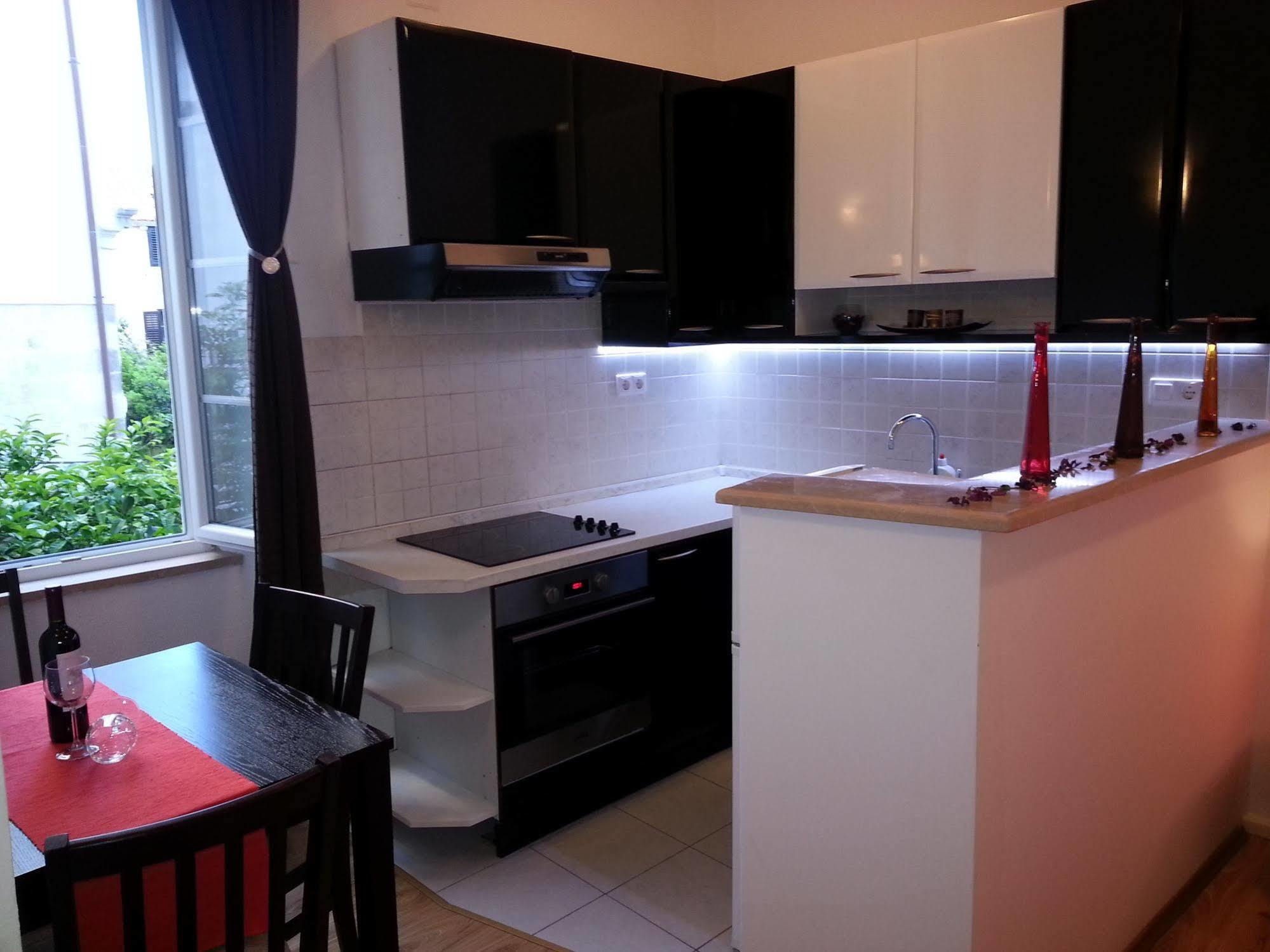 Rooms Eden Old Town Дубровник Екстериор снимка